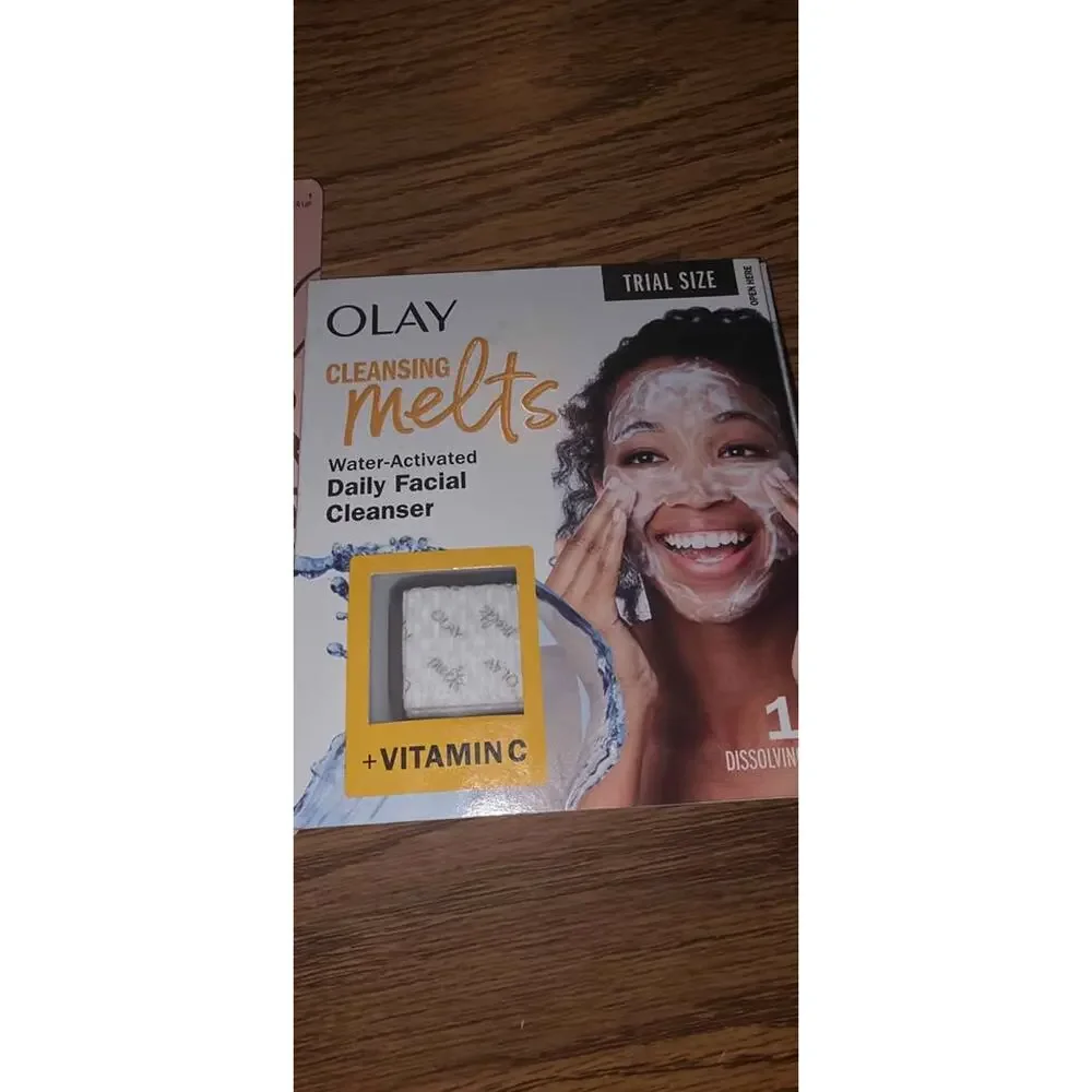 New Covergirl Exhibitionist Liquid Glitter Eyeshadow & Olay Cleansing Melts